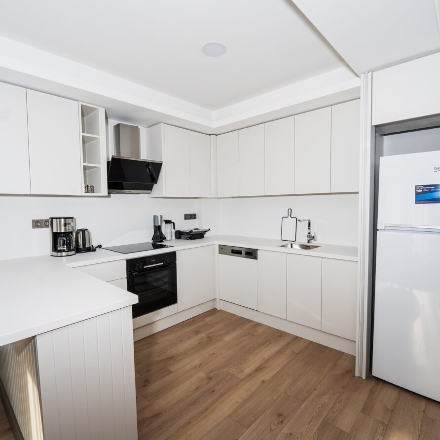Fully equipped kitchen of Garden View Suite Holicas Antalya